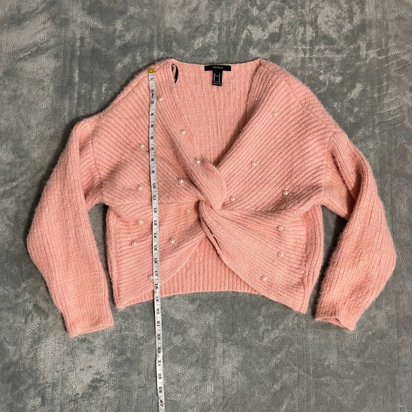 F21 Pink Pearl Twist Front Cropped Sweater - Picture 1 of 6